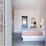 Desiterra & Fira (Santorini)