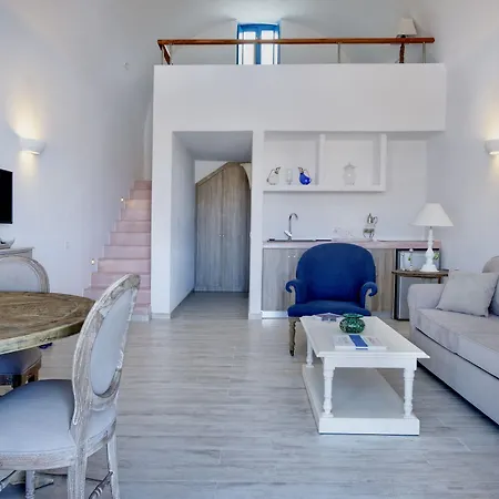 Desiterra & 5* Fira (Santorini)