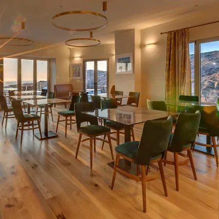 Hotel Desiterra & Fira (Santorini)