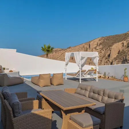 Desiterra Fira (Santorini)