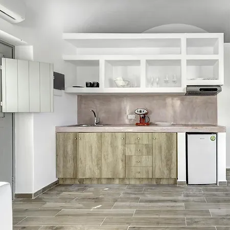 Desiterra & Fira (Santorini)