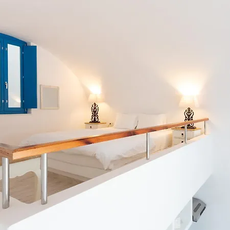 Desiterra & 5* Fira (Santorini)