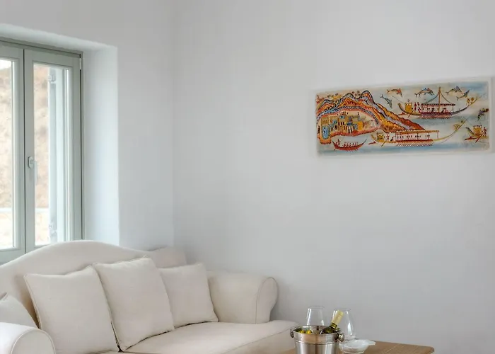 Desiterra & Hotel Fira (Santorini)