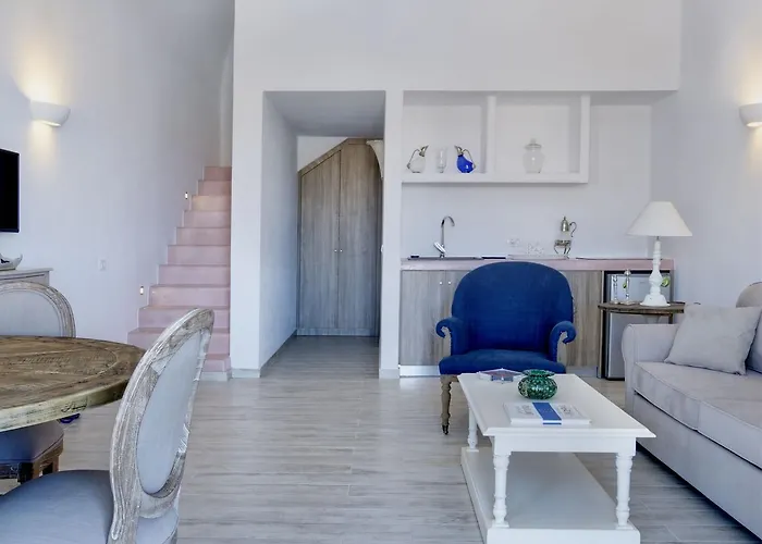 Desiterra & 5* Fira (Santorini)