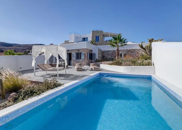 Desiterra & Fira (Santorini)