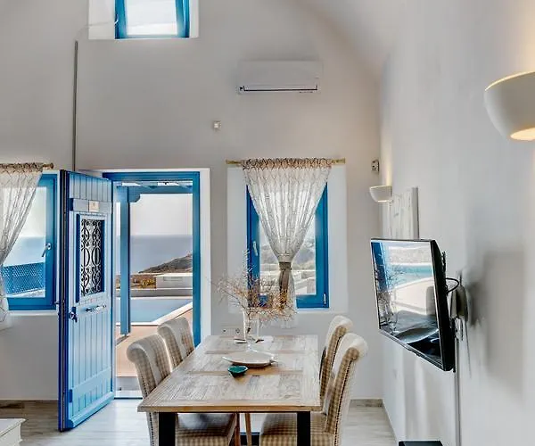 Desiterra & Fira (Santorini)