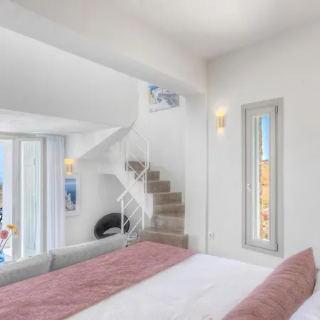 Desiterra & Fira (Santorini)