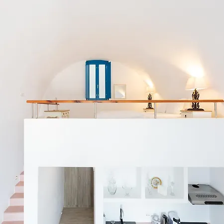 Desiterra & 5* Fira (Santorini)
